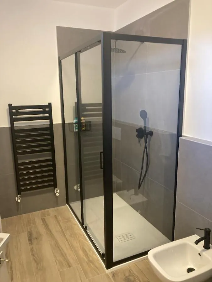 111 Suite Apartment Bergamo Italy