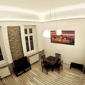 Homelike Luxury Flat On Gyulai Pal , Budapest Hungary